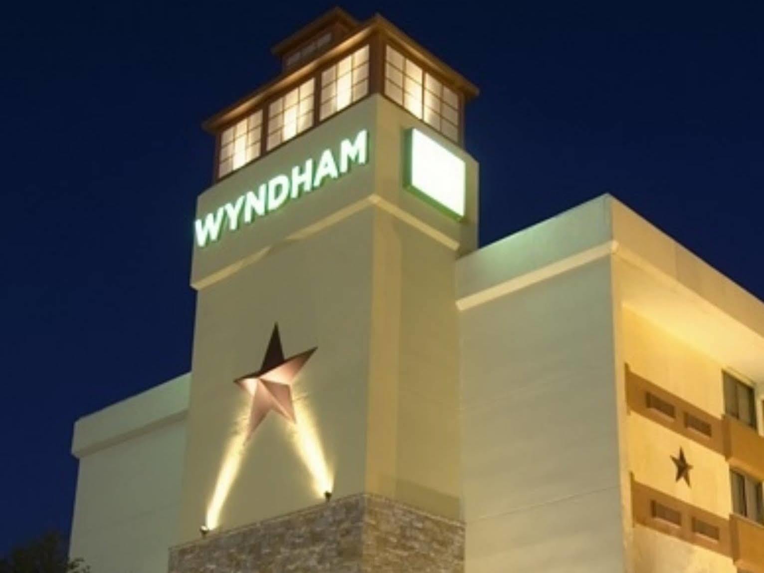 Wyndham Garden Hotel Austin Ngoại thất bức ảnh